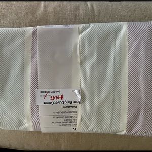 Crate&Barrell king duvet